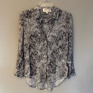 Cloth & Stone for Anthropologie Snake Print Button-down Size XS